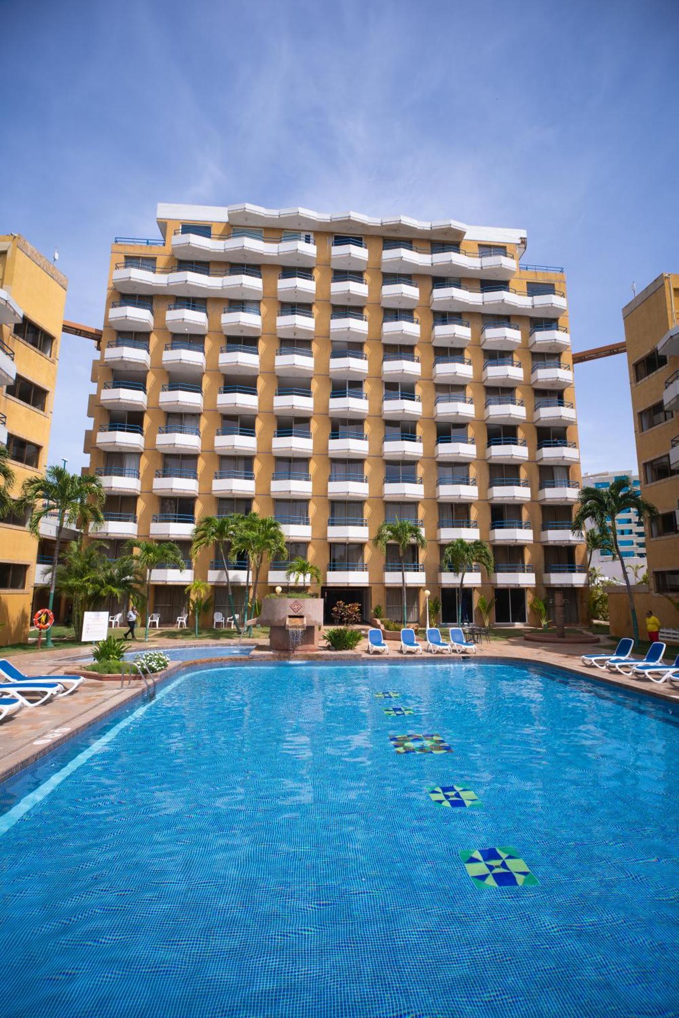 Hotel Margarita Dynasty Porlamar Exteriör bild